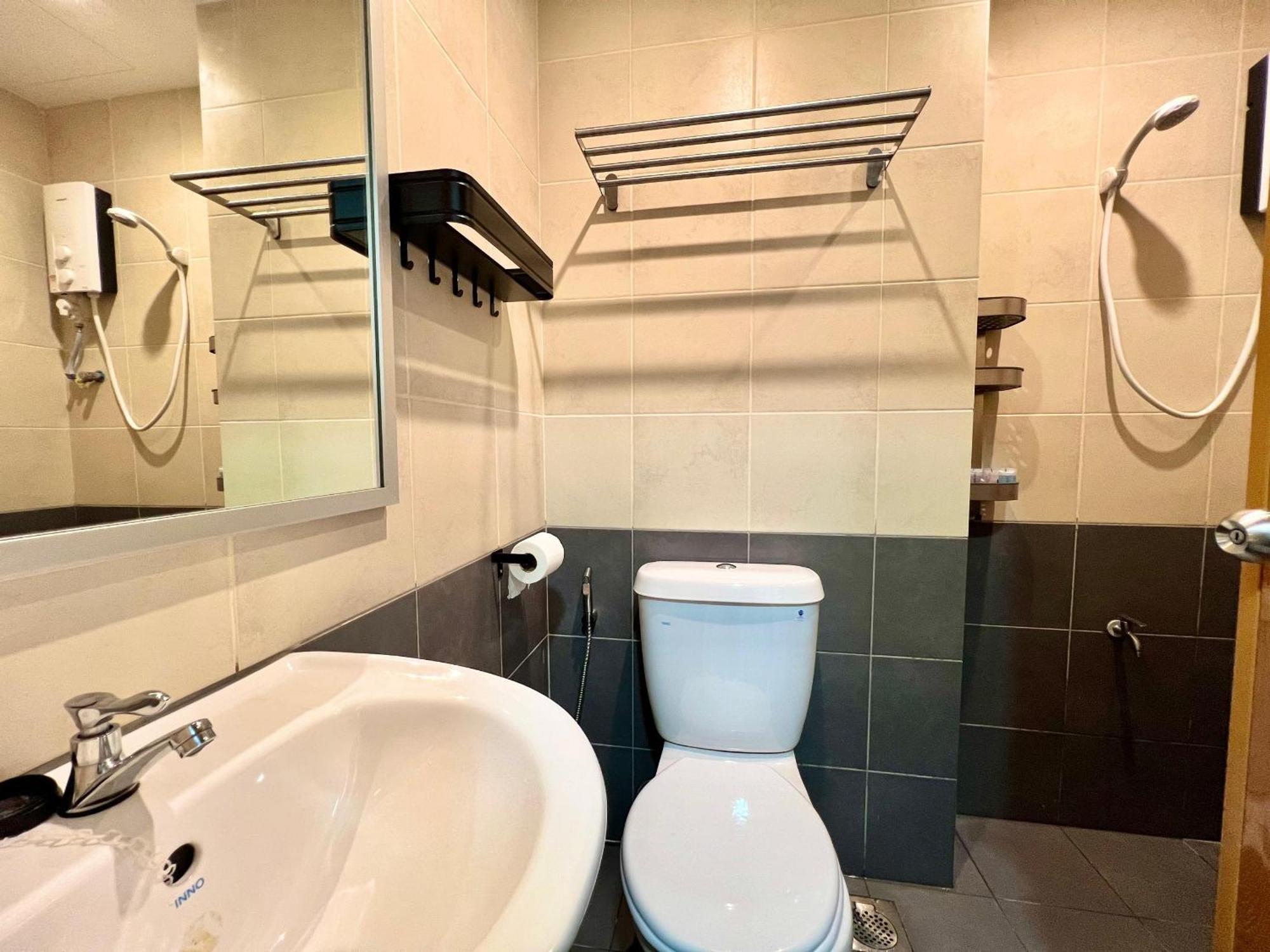 New Margo Hotel Kk Кота Кинабалу Екстериор снимка